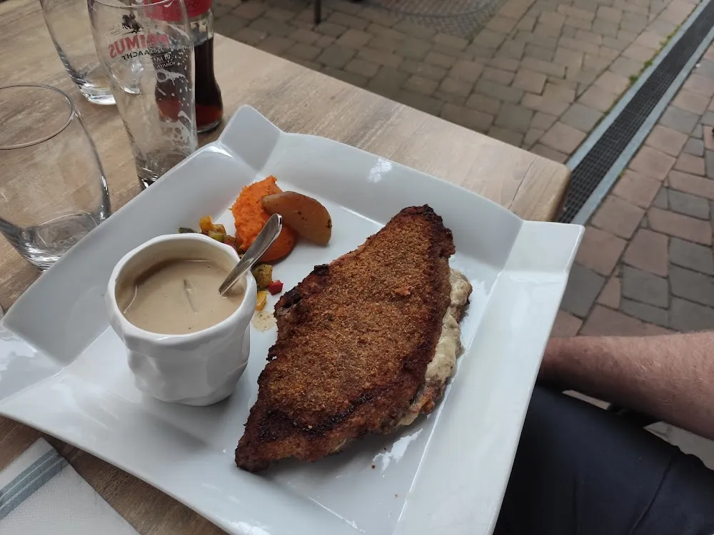 Cordon Bleu Sauce Chasseur